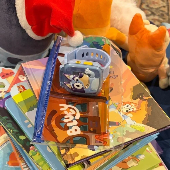 Bluey Plush Toy Collection with doll house - Picture 6 of 8